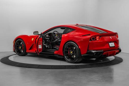 Rosso Corsa 2019 Ferrari 812 Superfast