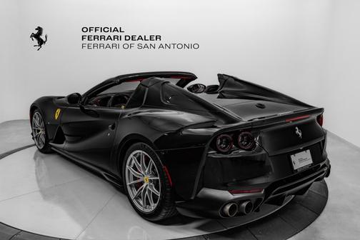 2023 Ferrari 812 GTS 