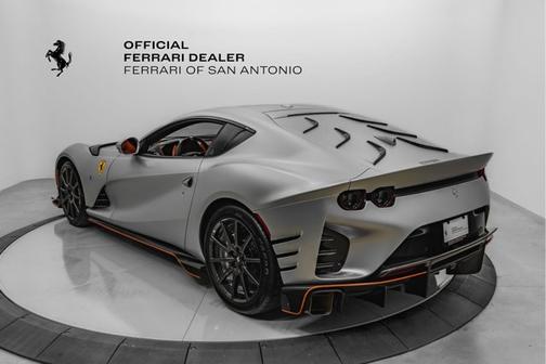 2023 Ferrari 812 Competizione 