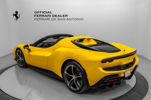 2025 Ferrari 296 GTS