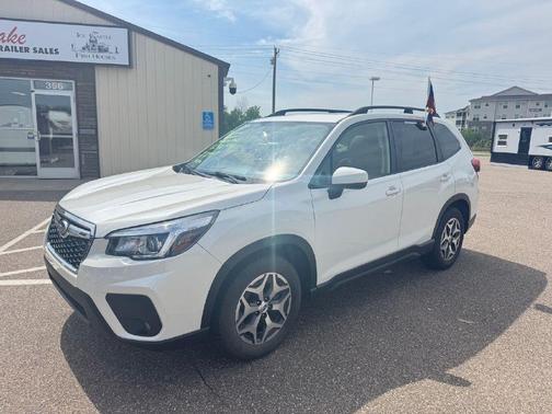 Crystal White Pearl 2019 Subaru Forester Premium