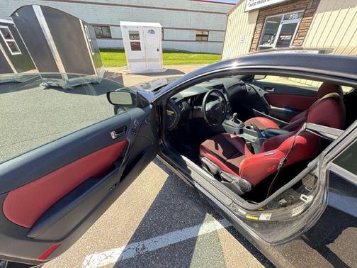 BLACK 2013 Hyundai Genesis Coupe 2.0T R-Spec