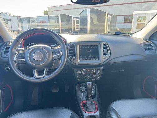 Redline Pearlcoat 2019 Jeep Compass Trailhawk