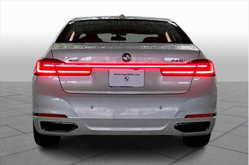 2022 BMW 740 i xDrive
