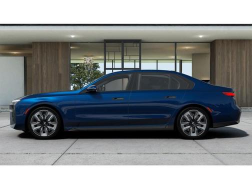 2025 BMW 740 i