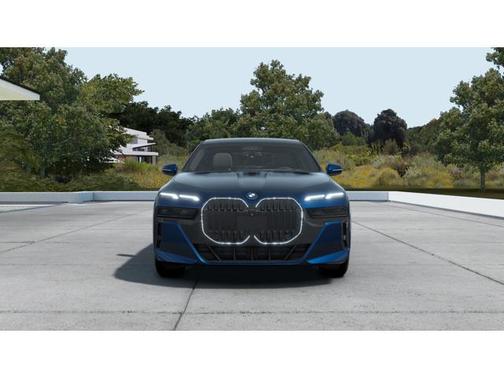 2025 BMW 740 i