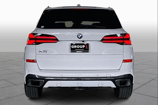 Alpine White 2024 BMW X5 xDrive40i