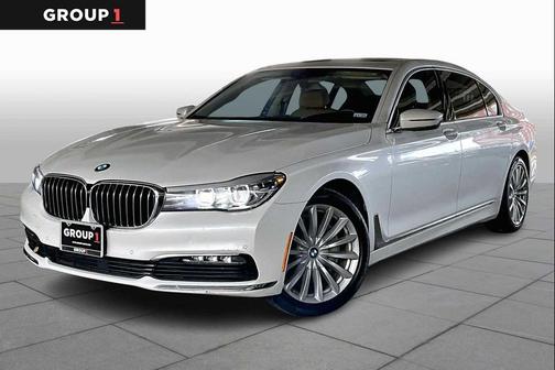 2018 BMW 740 740i