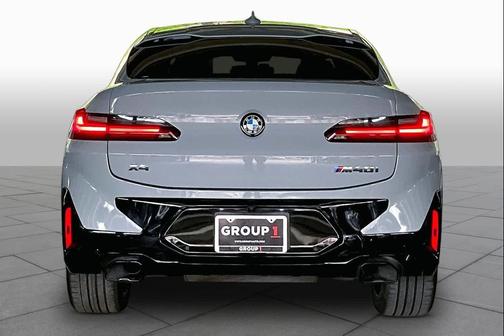 Brooklyn Grey Metallic 2023 BMW X4 M40i