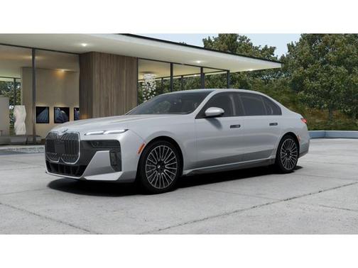 2025 BMW 740 i
