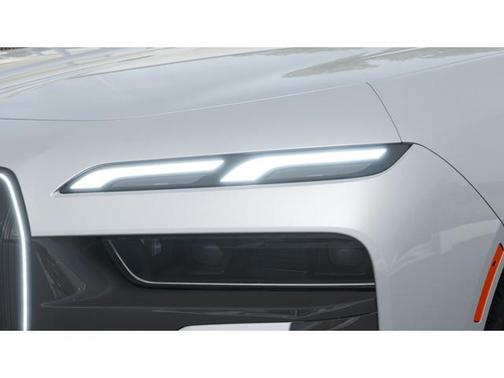 2025 BMW 740 i