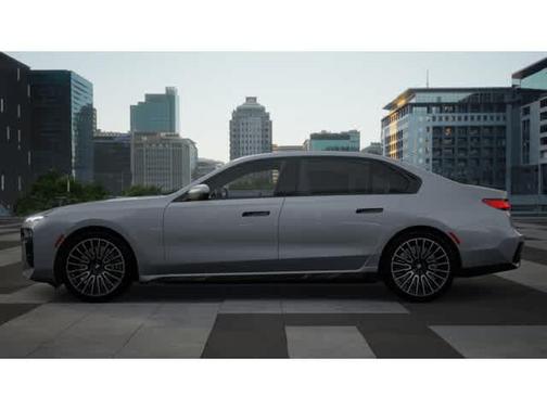 2025 BMW 740 i