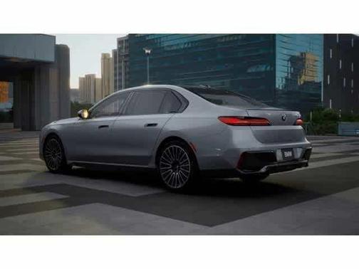 Brooklyn Grey Metallic 2025 BMW 740 i