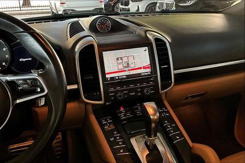 2016 Porsche Cayenne Cayenne