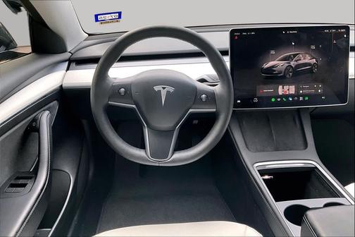 Deep Blue Metallic 2023 Tesla Model 3 Standard Range