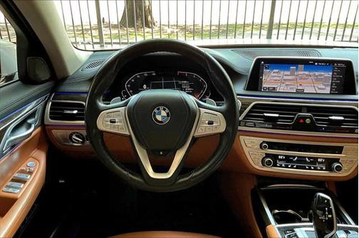 2021 BMW 750 i xDrive
