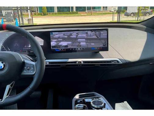2025 BMW iX M60
