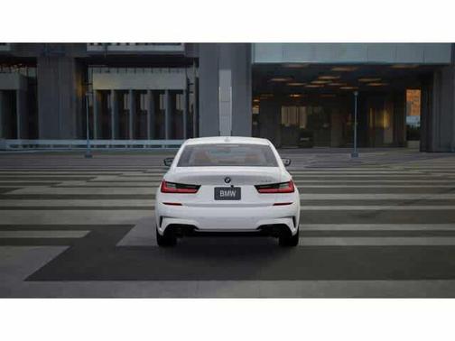 2025 BMW 330 i xDrive
