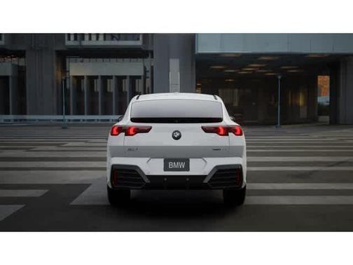 2025 BMW X2 xDrive28i