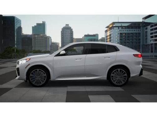 2025 BMW X2 xDrive28i