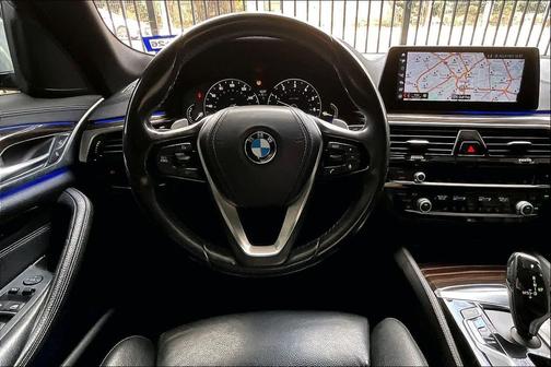 2017 BMW 530 530i