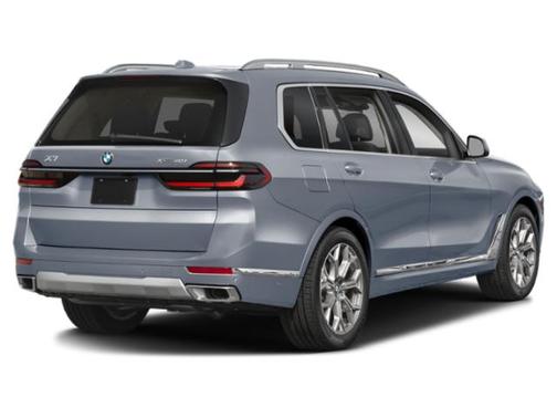 Sparkling Copper Metallic 2025 BMW X7 xDrive40i