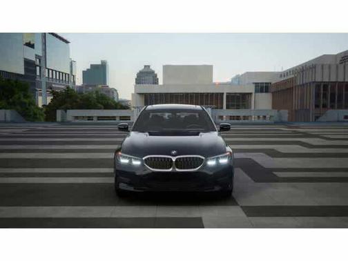 2025 BMW 330 i