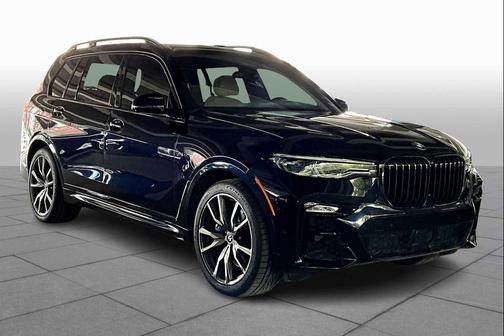 2022 BMW X7 M50i