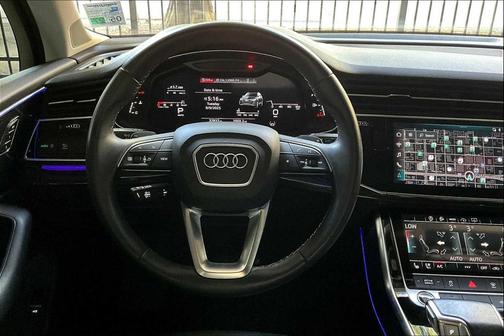 2022 Audi Q7 45 Premium Plus