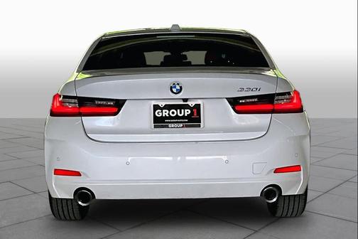 Mineral White Metallic 2025 BMW 330 330i