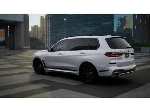 White 2027 BMW X7 xDrive40i