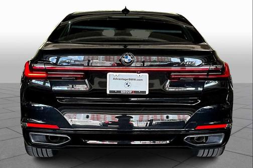 2021 BMW 740 740i