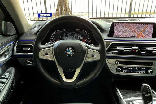 2021 BMW 740 740i