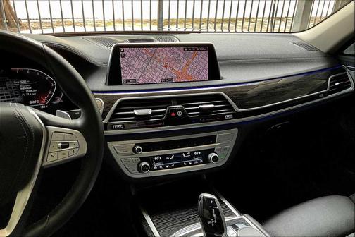2021 BMW 740 740i