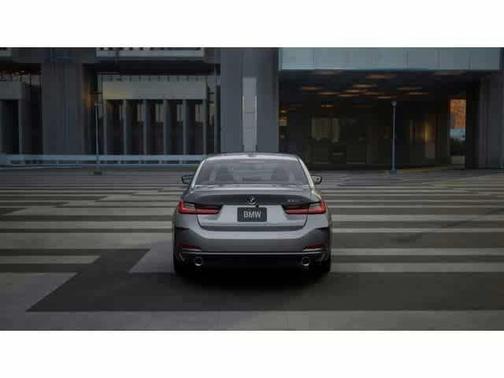 Skyscraper Grey Metallic 2026 BMW 330 330i