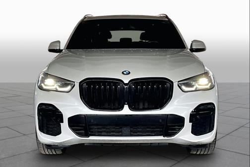 Mineral White Metallic 2022 BMW X5 sDrive40i