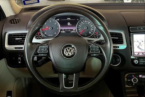 2016 Volkswagen Touareg TDI Lux