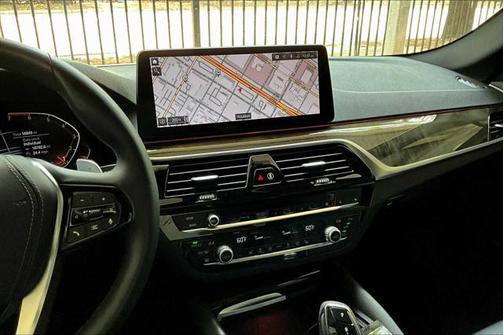 2023 BMW 530 i
