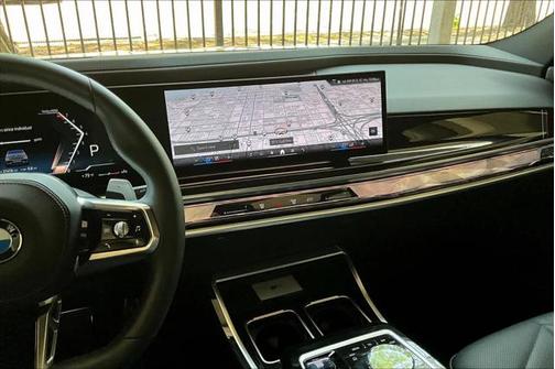 2024 BMW 740 i