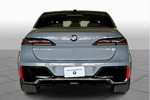 2024 BMW 740 i
