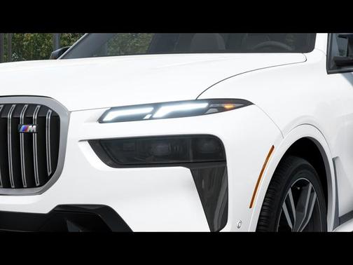 2025 BMW X7 M60i