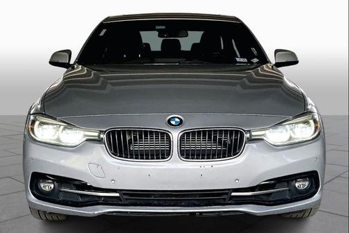 Glacier Silver Metallic 2017 BMW 330e iPerformance