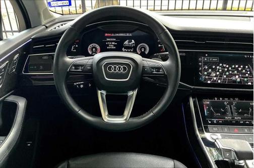 2022 Audi Q7 55 Premium Plus