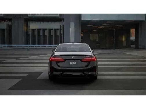 Black 2027 BMW 530 i