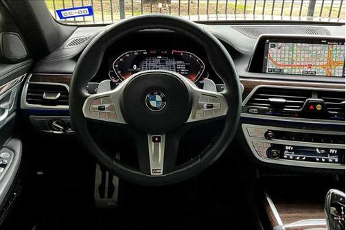 2022 BMW 750 i xDrive