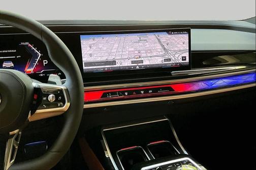 Mineral White Metallic 2026 BMW 740 740i