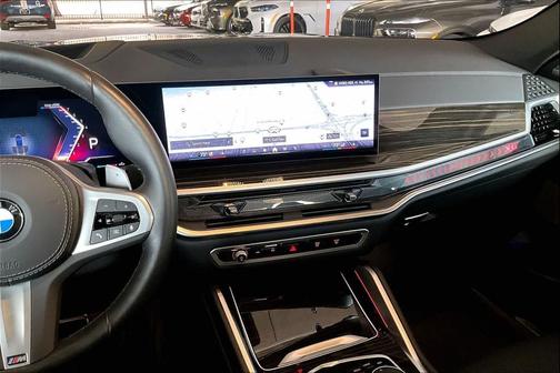 2025 BMW X6 xDrive40i