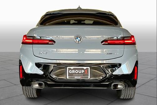 2025 BMW X4 xDrive30i