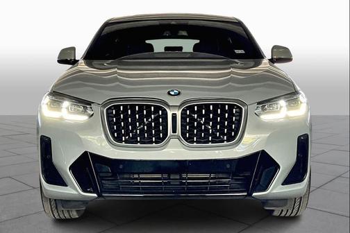 2025 BMW X4 xDrive30i