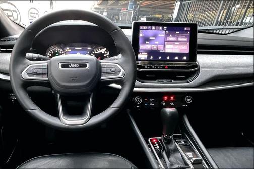 2023 Jeep Compass Latitude Lux